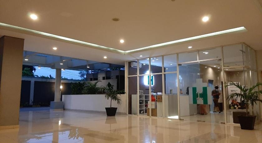 Cozy The H Residence Cawang by Bonzela Property Apartment in Jakarta