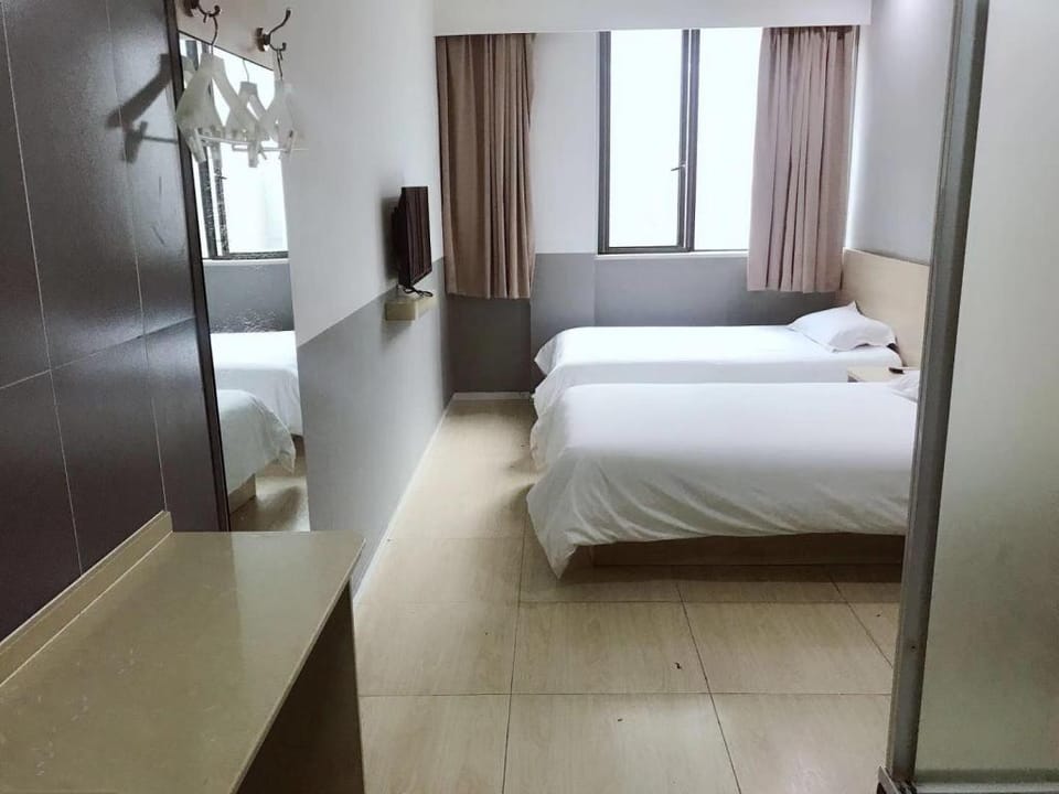 Hi Inn  Shanghai Songjiang Happy Valley Hotel in Shanghai
