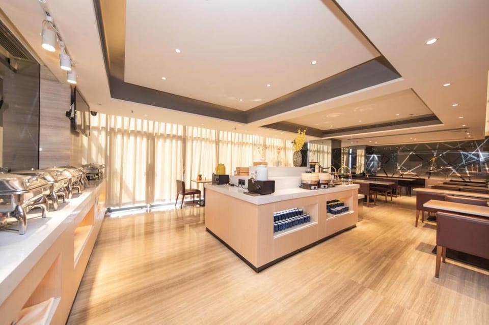 Starway Hotel Foshan Shunde Midea Headquarters Hotel in Guangzhou