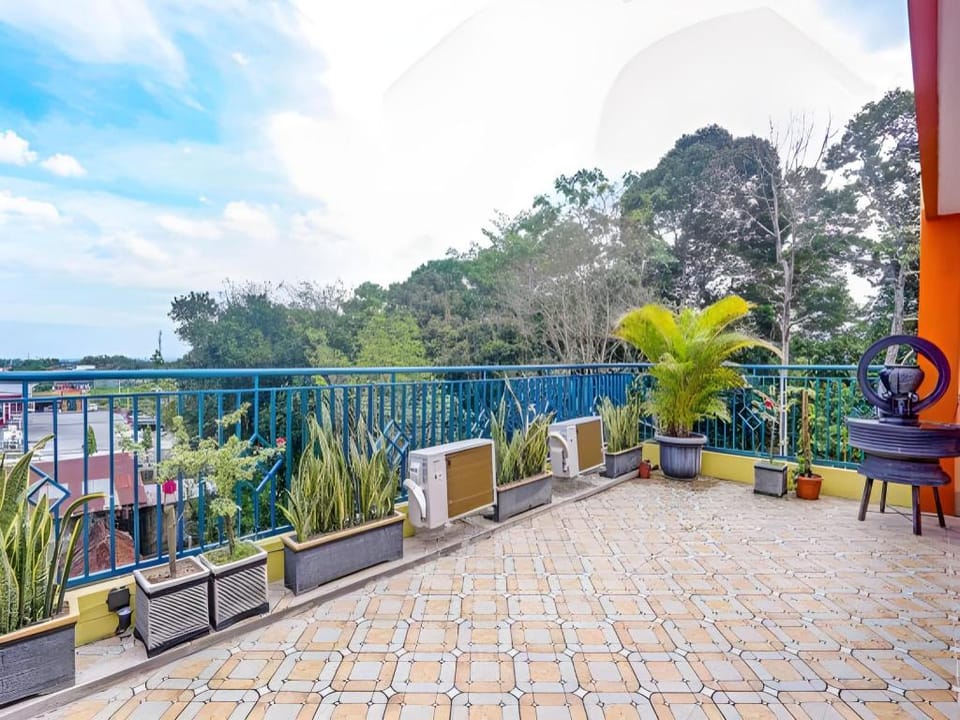 Happy Syariah Hotel near Jombor Mitra RedDoorz Hotel in Special Region of Yogyakarta