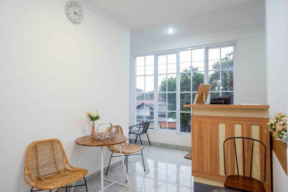 RedDoorz near Rita Super Mall Purwokerto Hotel in Indonesia