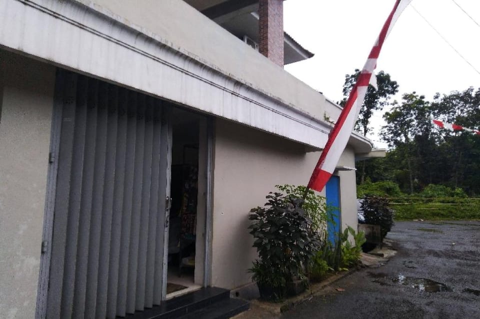 Hotel O Spring Homestay Hotel in East Java