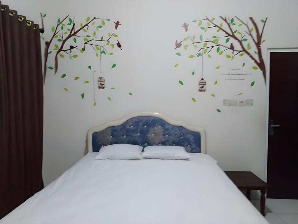 Hotel O Spring Homestay Hotel in East Java