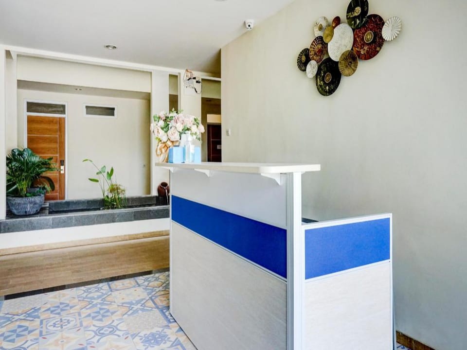 OYO 90629 The Home Srengseng Hotel in Jakarta
