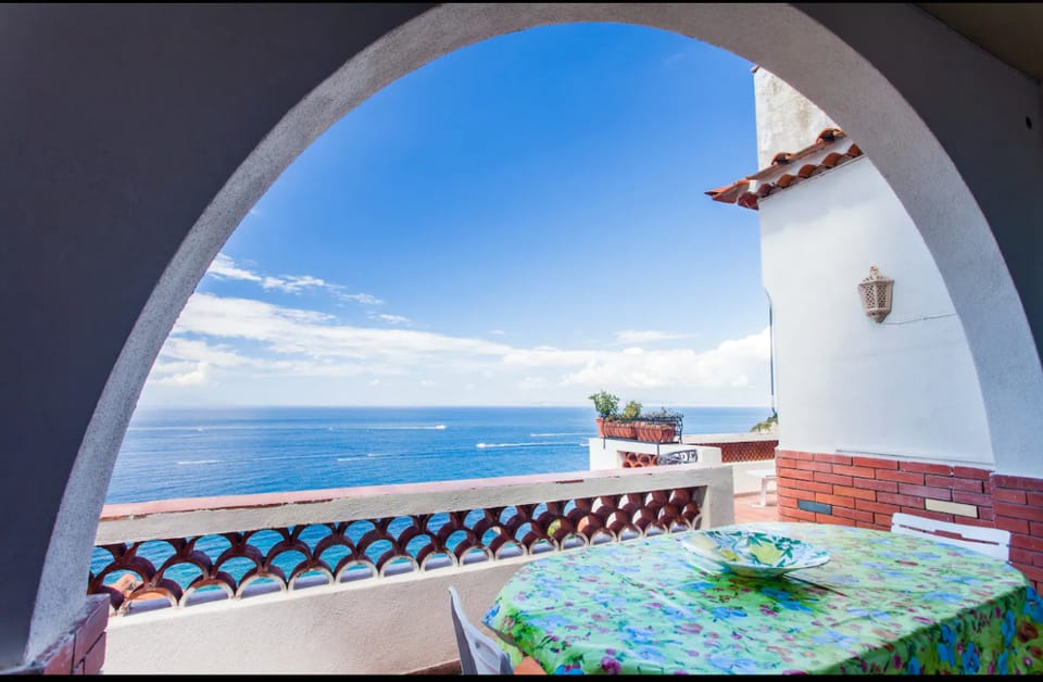 Villa Miracapri Apartment in Campania