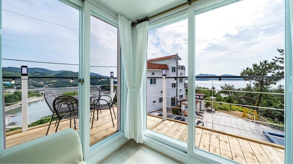 Yeosu Sky Pension Bed and Breakfast in South Korea
