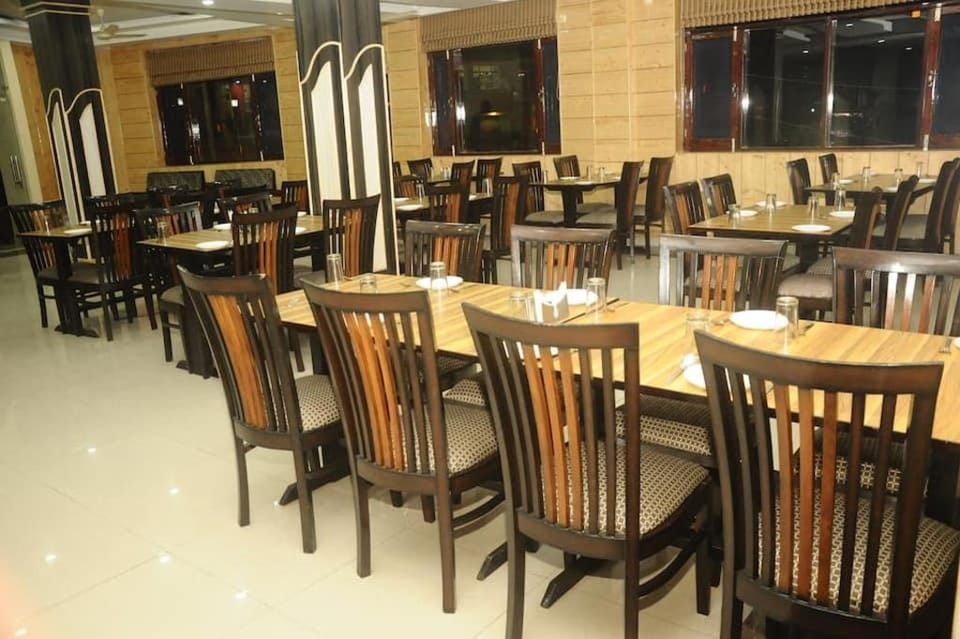 Hotel Seven Seas Apartment in Punjab, India