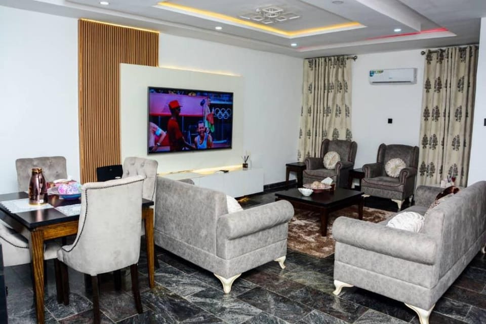 Shortlet Court's Luxurious 3-Bedroom Duplex Apartment in Abuja