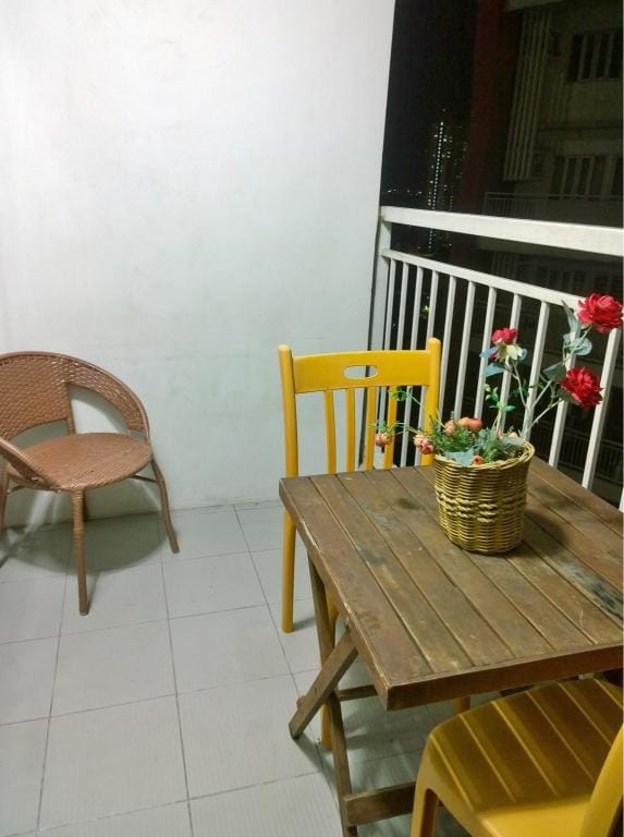 Studio with Balcony @ The Silk Residences Apartment in Manila City