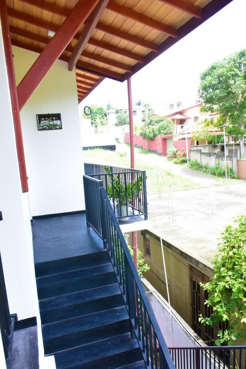 Sanithu Villa - 2 Bedroom Apartment  Apartment in Hikkaduwa