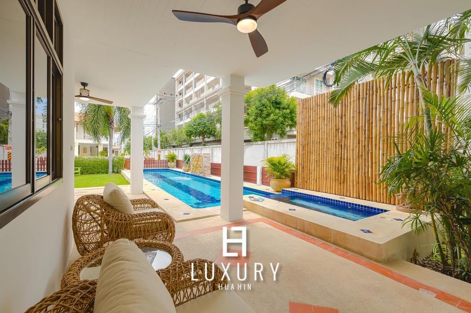 Modern Pool villa, 4 Bedroom Close to Beach (HV) Villa in Nong Kae