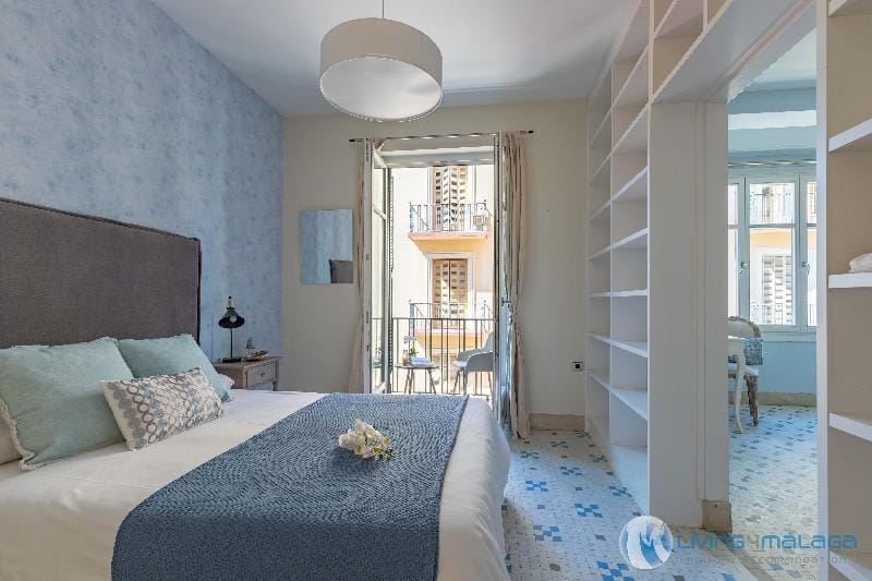 Majestic Granada Street Apartment in Malaga