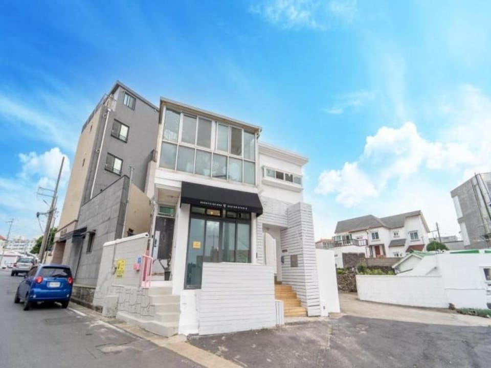 Jeju moons stay Bed and Breakfast in South Korea