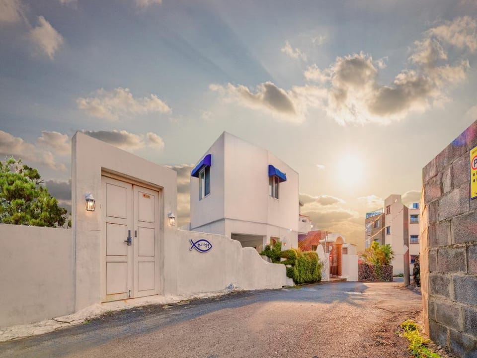 Jeju Mulgogi Pension Bed and Breakfast in South Korea