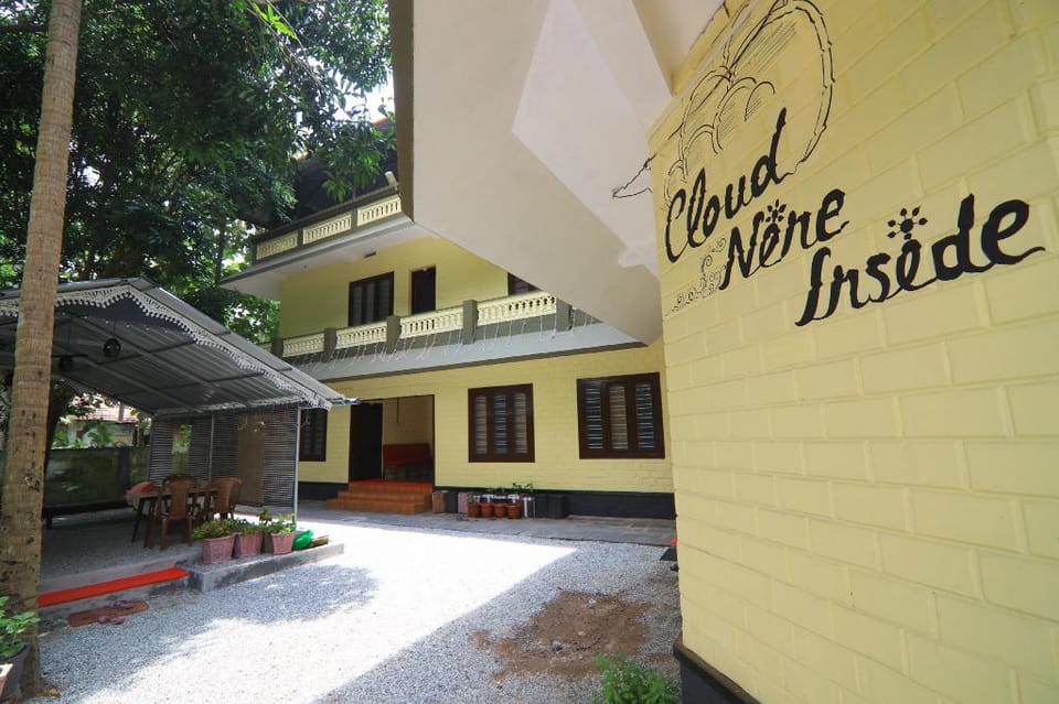 CLOUD NINE INSIDE Hotel in Varkala