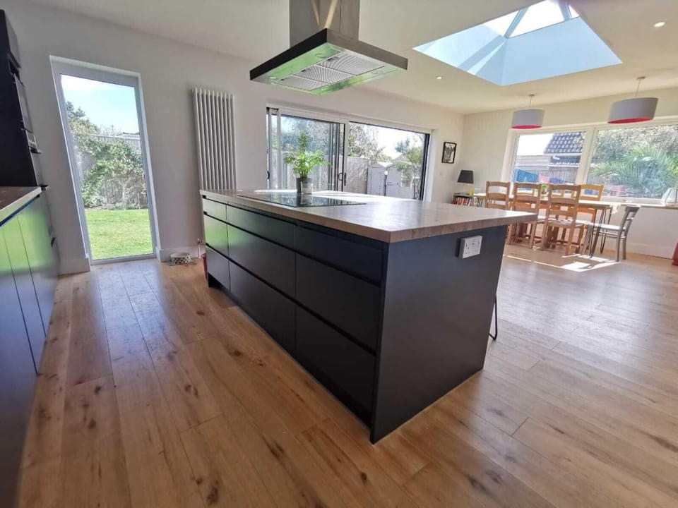 Iona – Bracklesham Bay Vacation rental in Chichester District