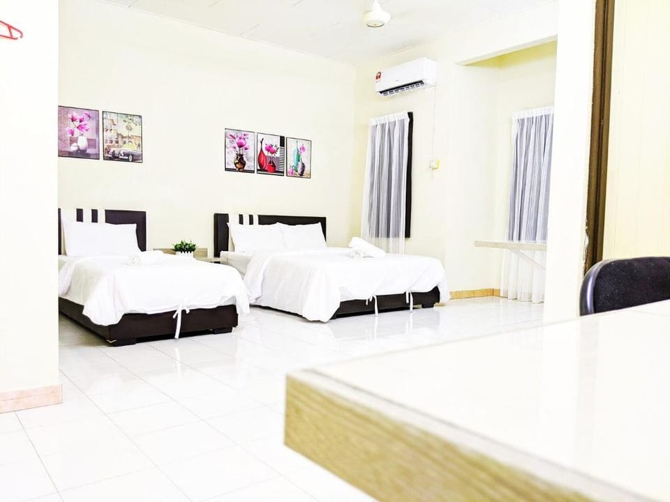 ManLi Homestay Ipoh @ 4 Bedrooms, Washer & Kitchen Vacation rental in Ipoh