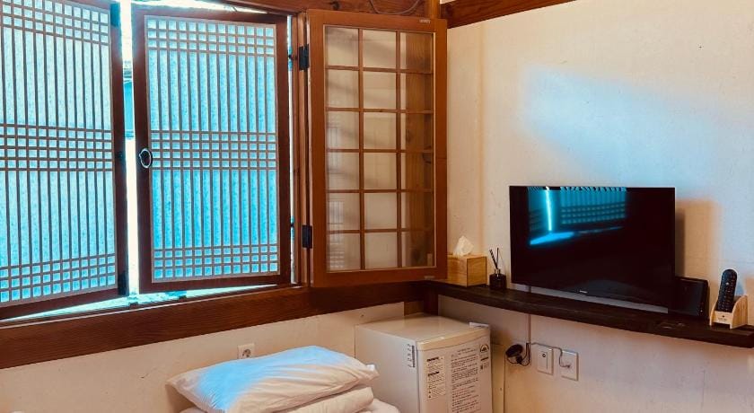 Jeonju Hanok Maeul Deoksugoong (Korea Quality) Bed and Breakfast in South Korea