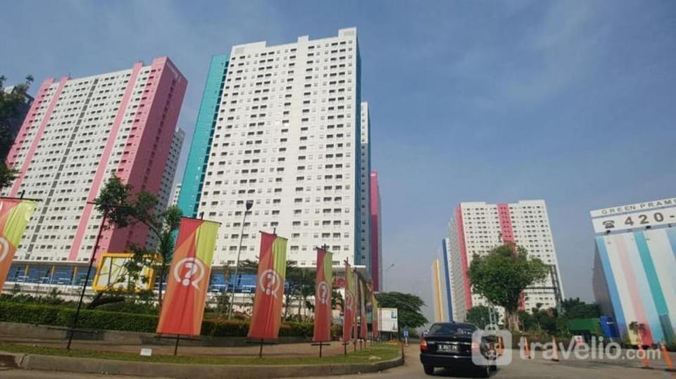 Luxury 2BR, Apartemen Green Pramuka City Apartment in Jakarta