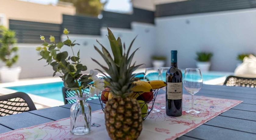 Modern villa by the sea with outdoor swimming pool Villa in Split-Dalmatia County