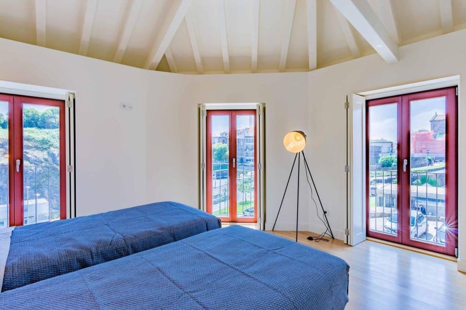 Lemago Porto Apartments - SÉ - 1st FLOOR Apartment in Porto
