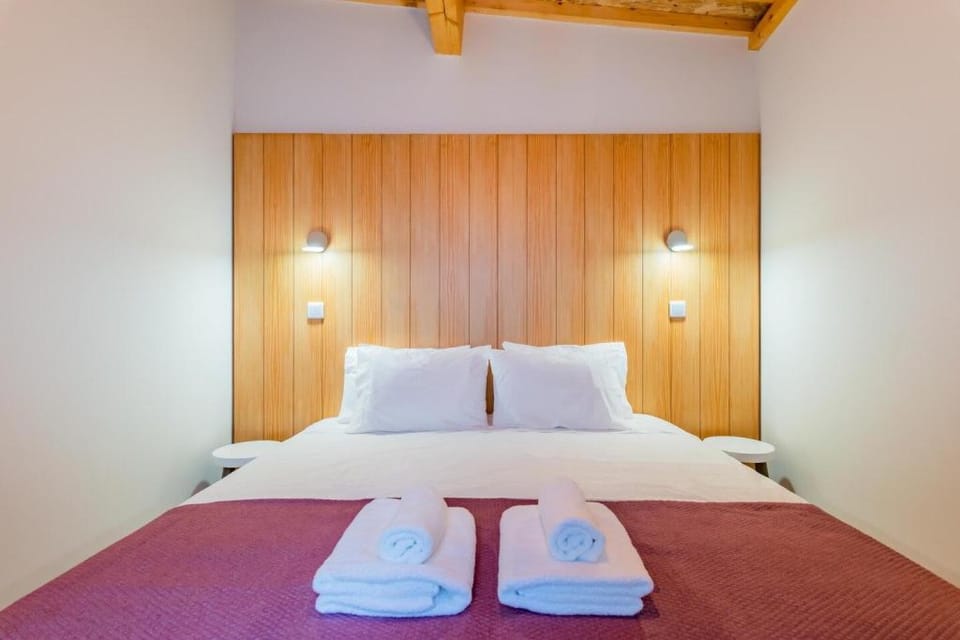 Lemago Porto Apartments - SÃO BENTO 2nd BACK FLOOR Apartment in Porto
