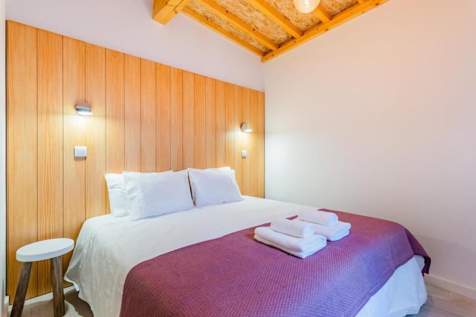 Lemago Porto Apartments - SÃO BENTO 2nd BACK FLOOR Apartment in Porto