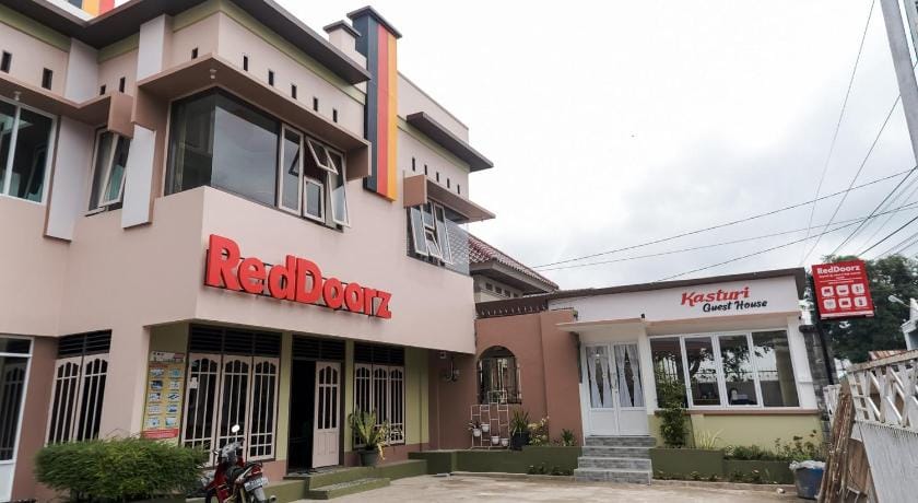 RedDoorz Syariah @ Jalan Ir Haji Juanda Jambi Hotel in Indonesia
