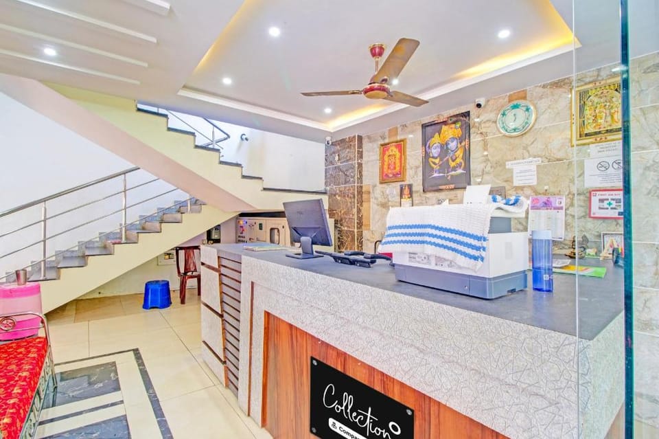 Super Collection O Grand Governorpet Hotel in Vijayawada