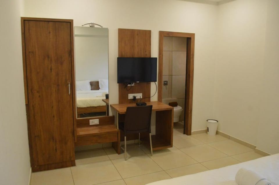 HOTEL REVIVE Hotel in Gujarat