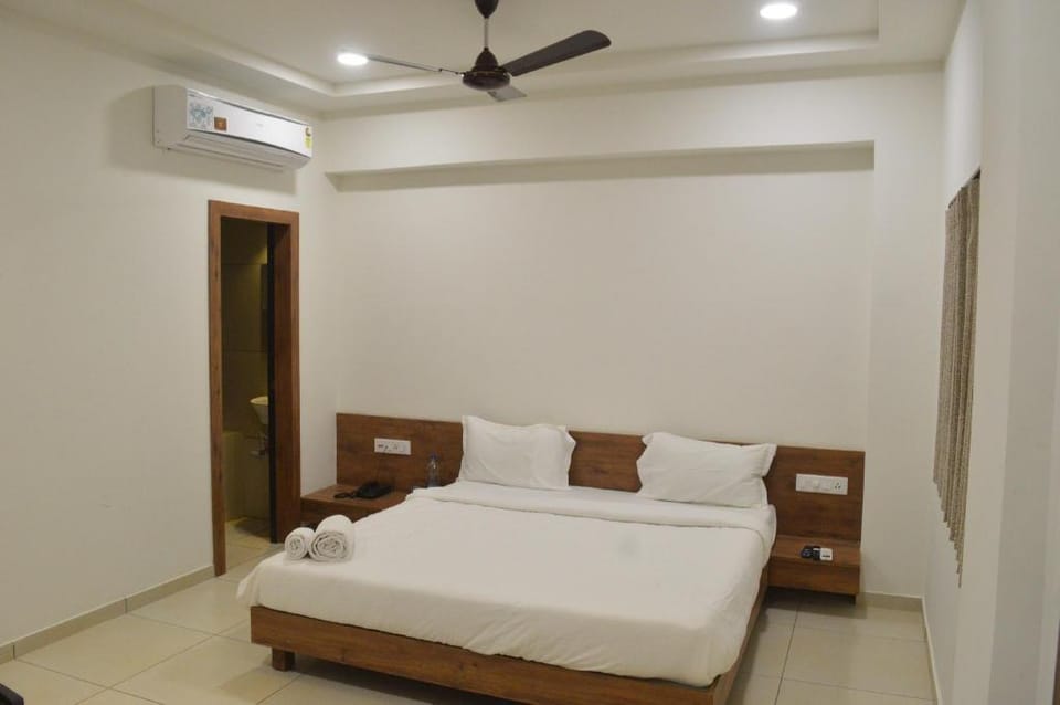 HOTEL REVIVE Hotel in Gujarat
