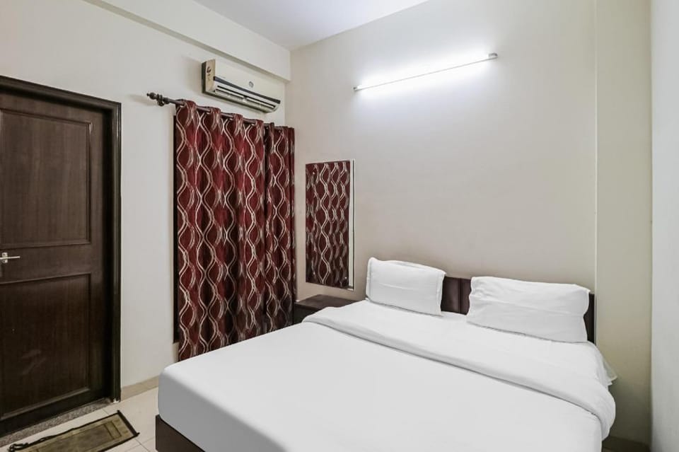 Hotel O Galaxy Rooms Hotel in Delhi