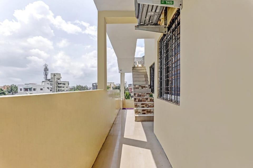 Hotel O Chintamani Inn Service Apartment Hotel in Maharashtra