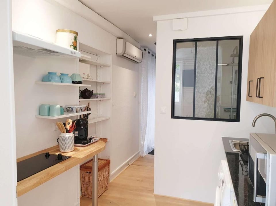 Joli T2 centre ville avec cour, climatisation et fibre Apartment in Angoulême