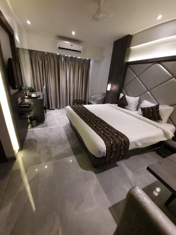 Shikin Hotels Pvt Ltd Hotel in Maharashtra
