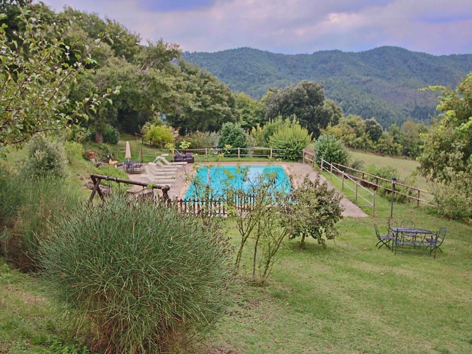 Farmhouse in Apecchio with Pool and Terrace Vacation rental in Umbria