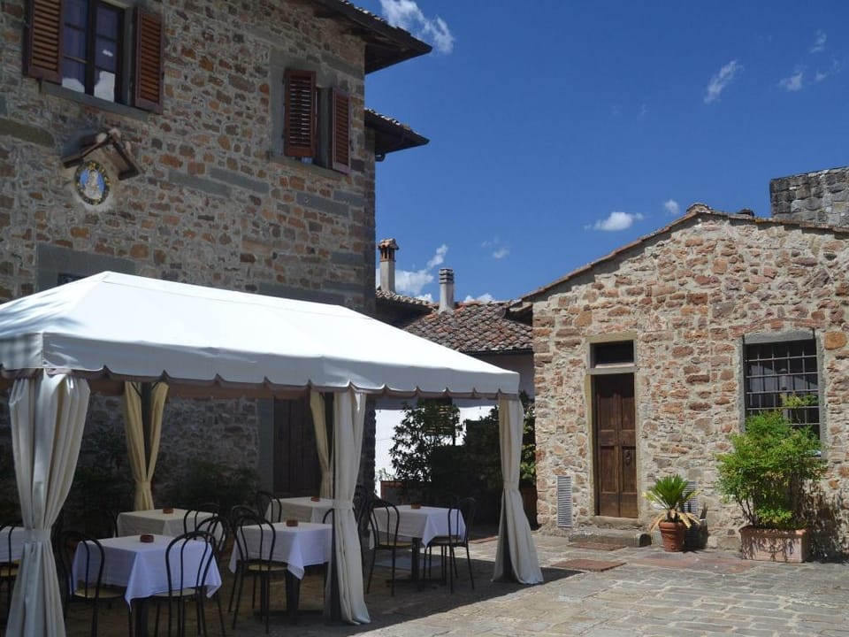 Tuscan Stay in Wine Country Apartment in Tuscany