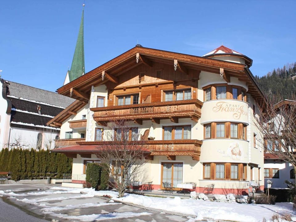 Apartment in Kaltenbach near Ski Lift Apartment in Tyrol