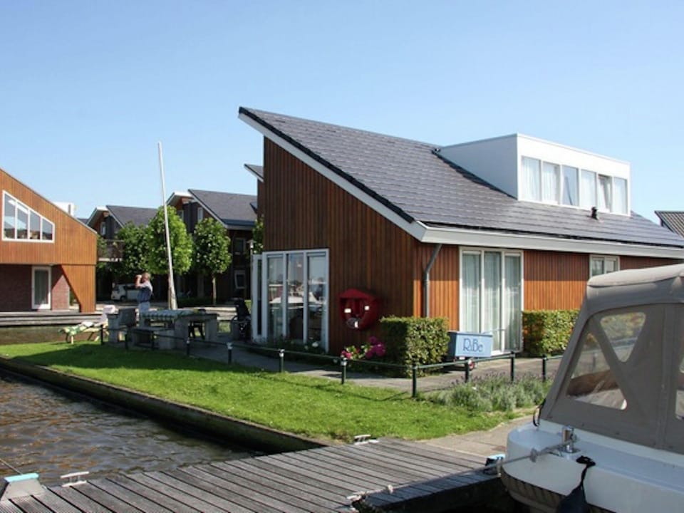 House by Uitgeestermeer with Garden Vacation rental in North Holland (province)
