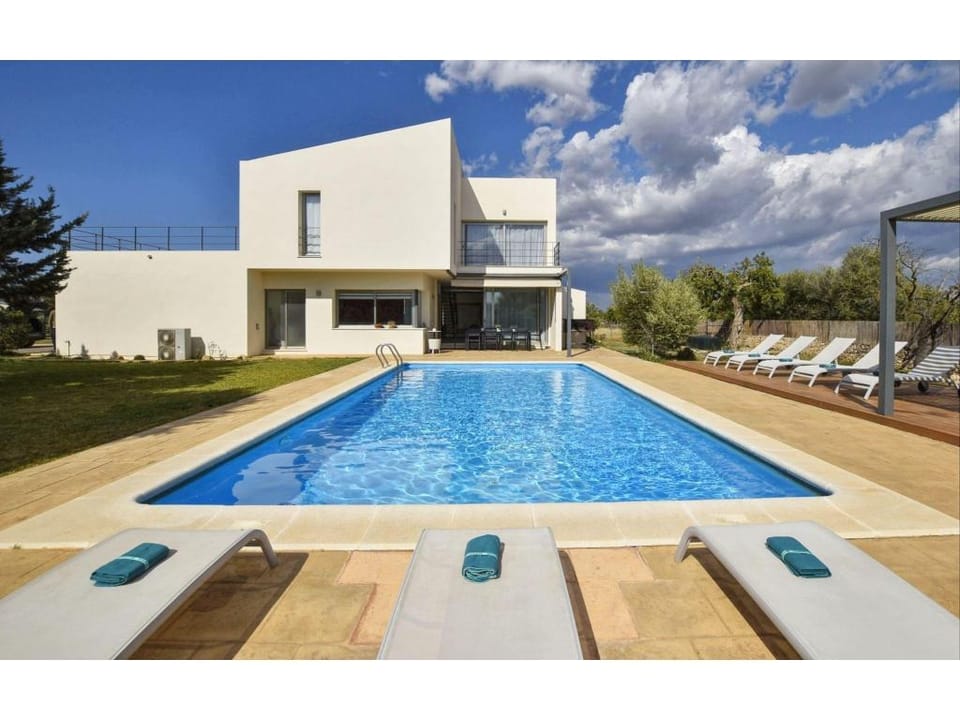 Country House in Binissalem with Pool Vacation rental in Pla de Mallorca