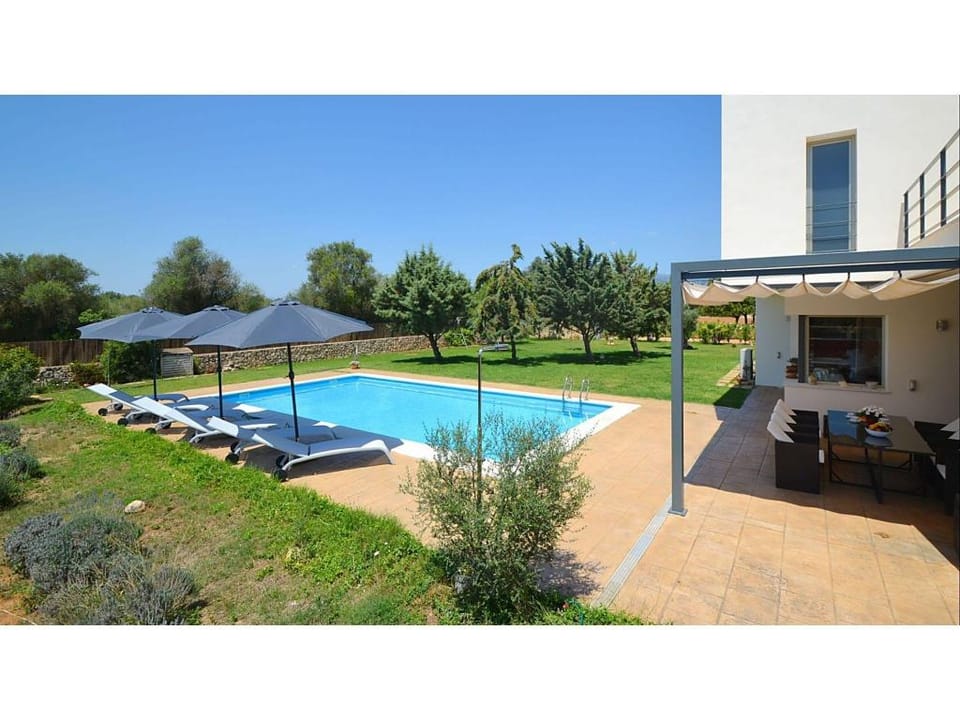 Country House in Binissalem with Pool Vacation rental in Pla de Mallorca