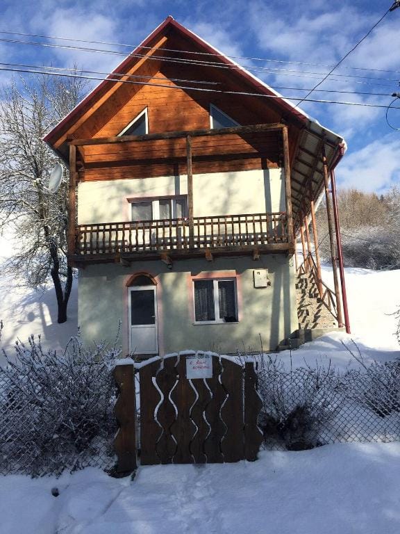 Carpathian house Vacation rental in Ukraine