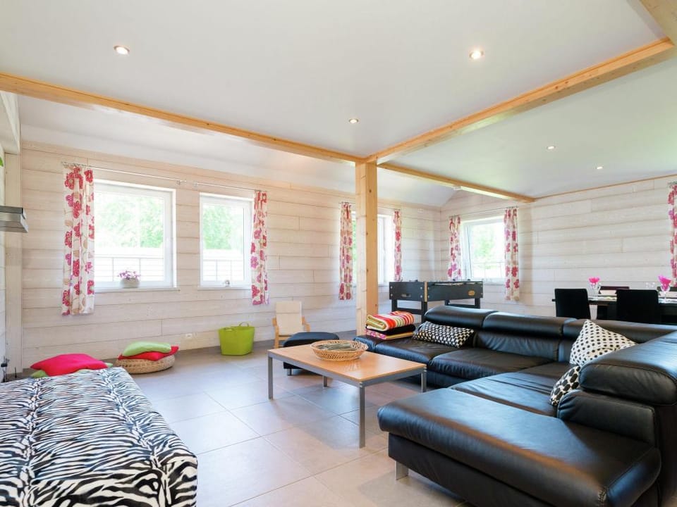 Rustic Retreat, Ovifat Vacation rental in Wallonia, Belgium