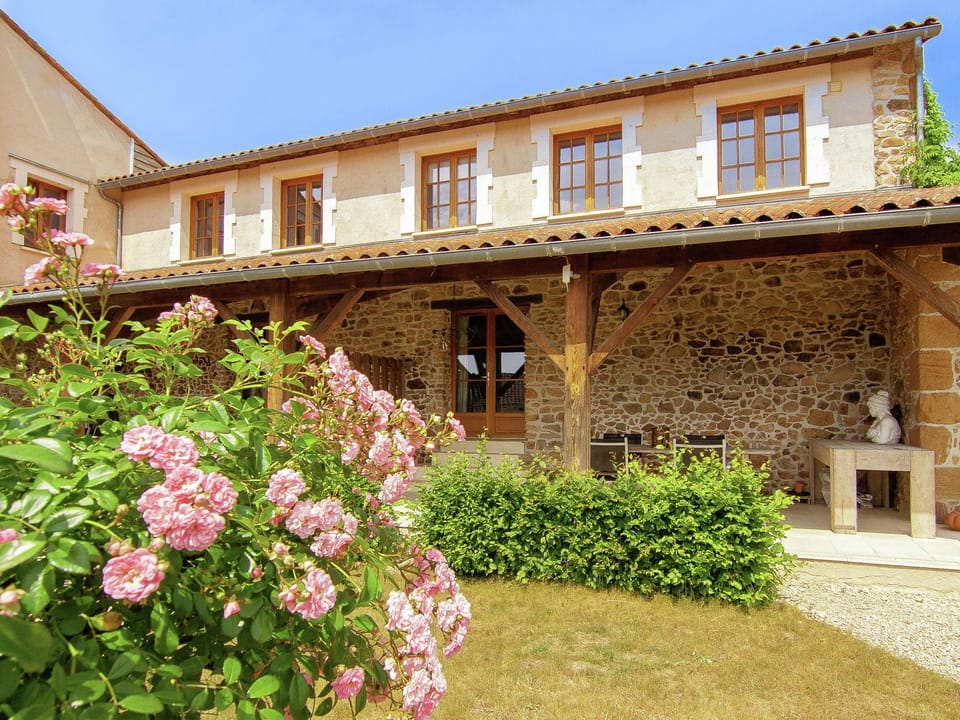 Cozy Cottage in Roussines, Dordogne Vacation rental in Nouvelle-Aquitaine
