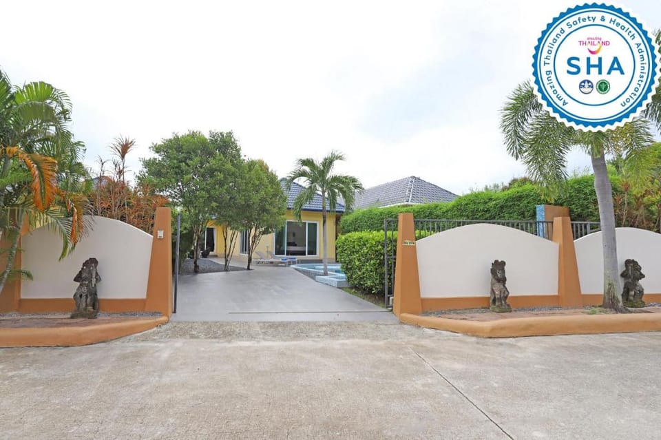 Family Pool Villa Platinum*Gated Residence*Naiharn Villa in Rawai
