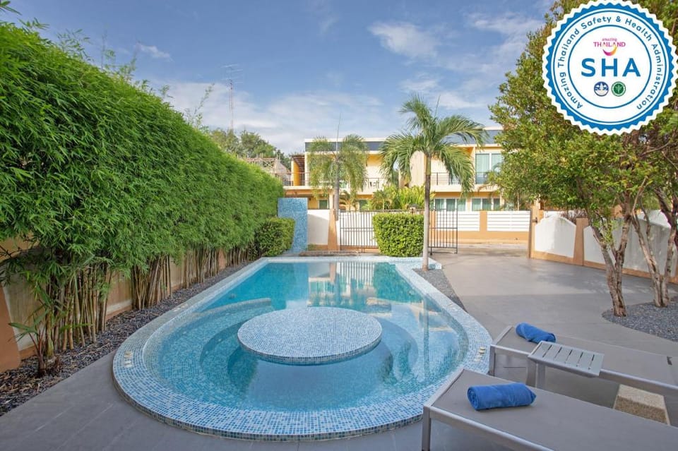 Family Pool Villa Platinum*Gated Residence*Naiharn Villa in Rawai