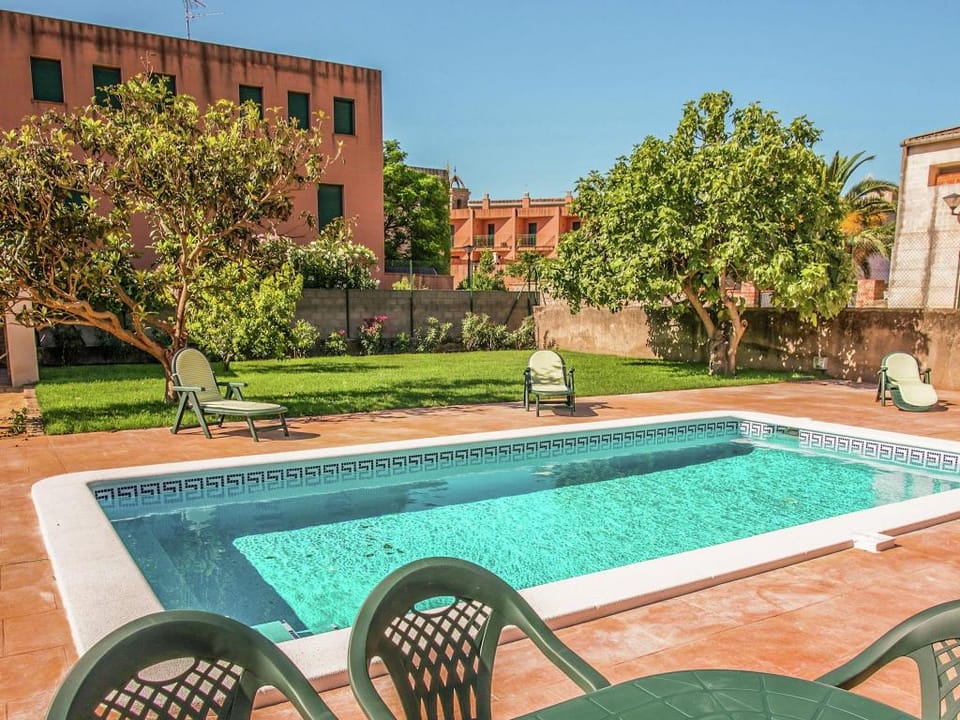 Holiday Home in St Pere Pescador with Pool Vacation rental in Alt Empordà
