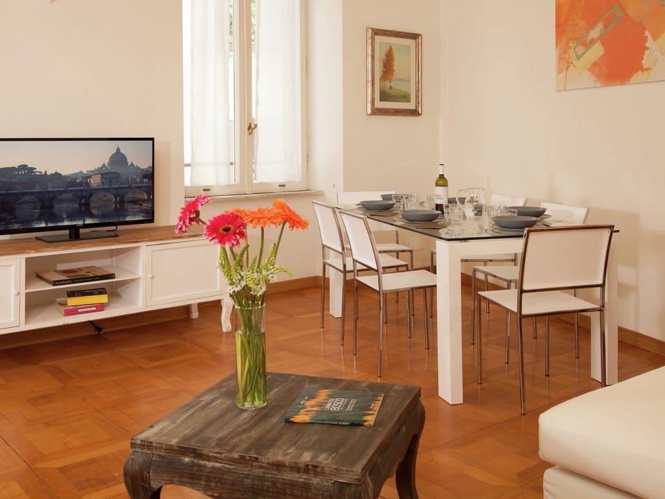 City home in Piazza del Popolo Apartment in Rome