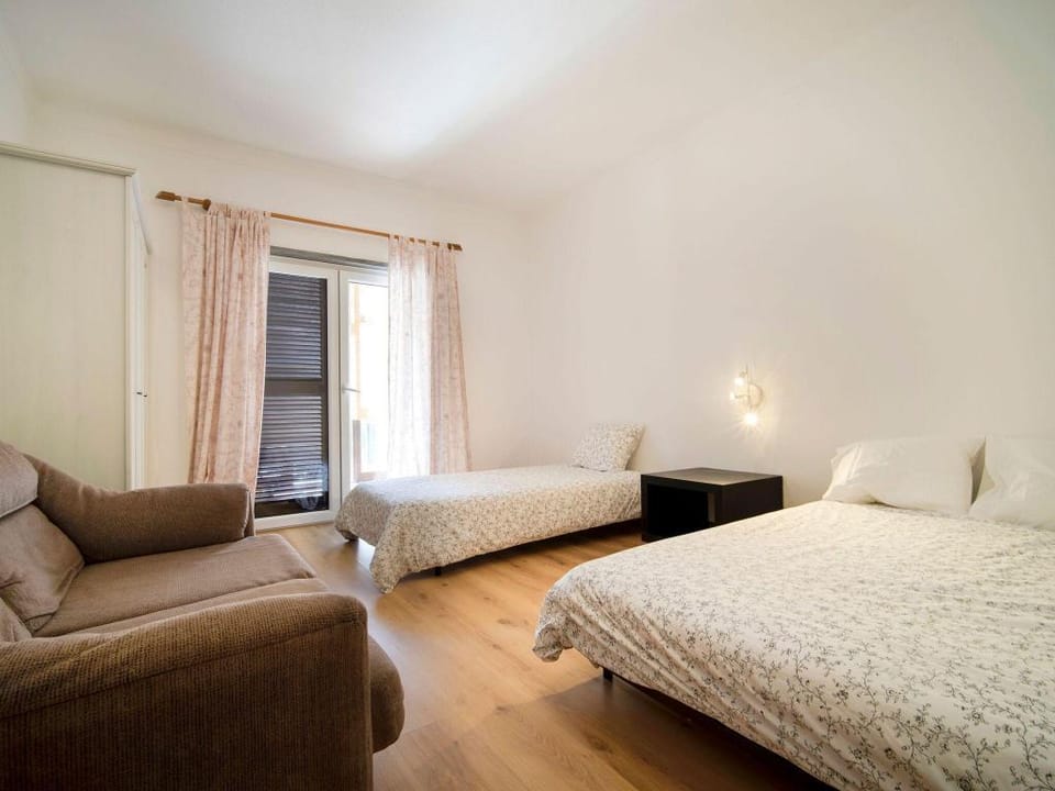 Holiday Home near Baleal Beach Vacation rental in Peniche