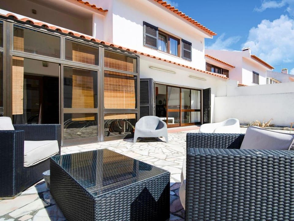 Holiday Home near Baleal Beach Vacation rental in Peniche